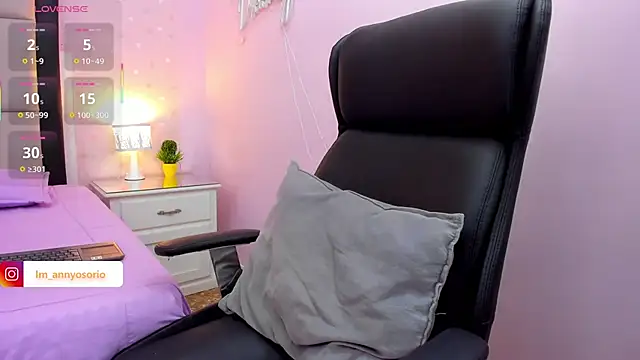 MelodyWinx online show from 10-27-25, 07:59