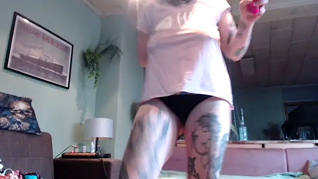 Astrid-Gilbert online show from 01-30-25, 08:22