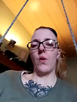 Astrid-Gilbert online show from 02-04-25, 04:08