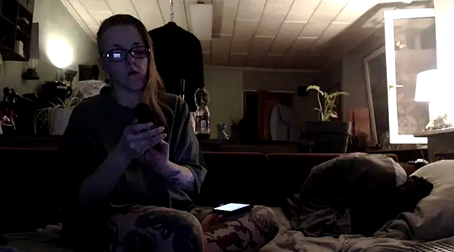 Astrid-Gilbert online show from 03-04-25, 08:38