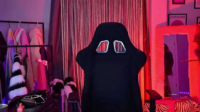 MisaPage online show from 04-19-26, 12:22