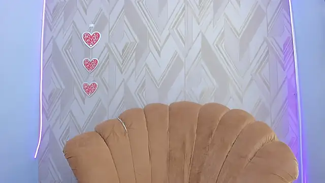 Emmagomez   online show from 02-11-25, 09:35