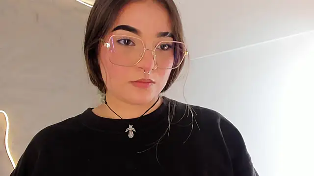 Snapshot of Shanntal_ chatting on 02-25-26, 07:25 Shanntal online show from 02-25-26, 07:25