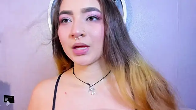 Shanntal  online show from 12-19-25, 07:49