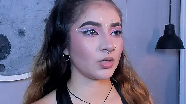 Shanntal  online show from 11-12-25, 07:29