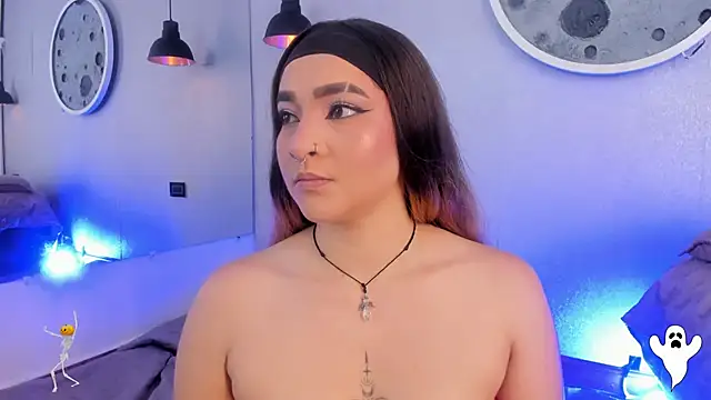 Shanntal  online show from 10-23-25, 07:23