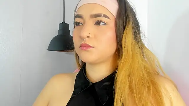 Shanntal  online show from 10-17-25, 02:19