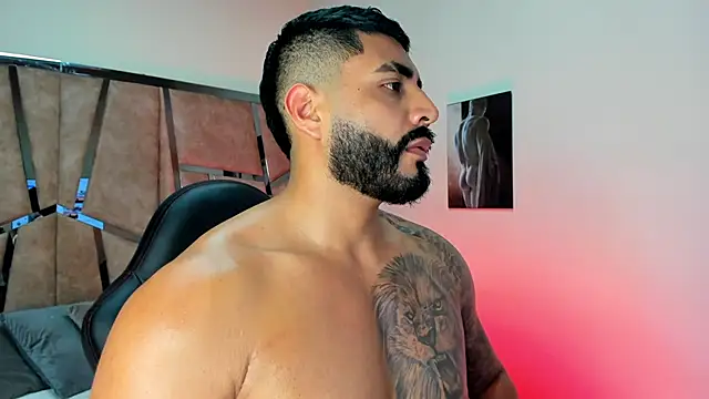 Snapshot of LeandroRusso chatting on 02-21-25, 10:37 LeandroRusso online show from 02-21-25, 10:37