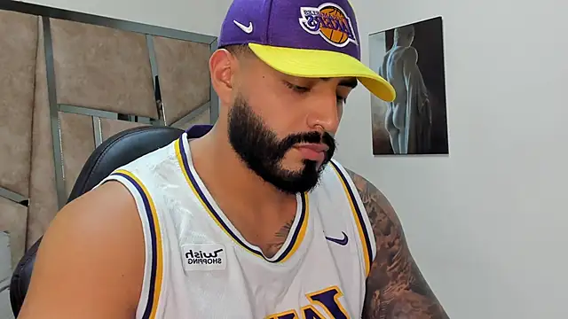 Snapshot of LeandroRusso chatting on 03-01-25, 09:15 LeandroRusso online show from 03-01-25, 09:15