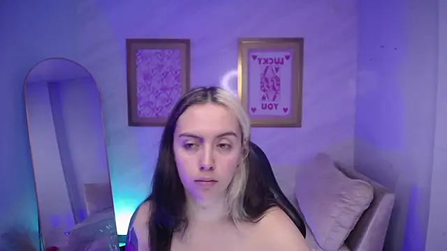 Hela v online show from 11-14-25, 08:01