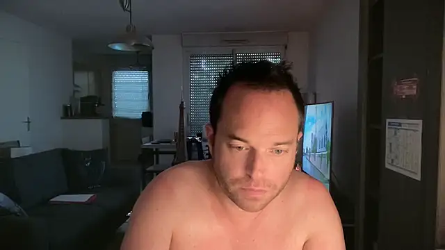 Snapshot of Funnyjul31 chatting on 05-02-26, 10:53 Funnyjul31 online show from 05-02-26, 10:53