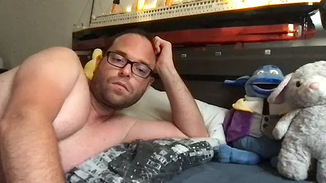 Snapshot of Funnyjul31 chatting on 05-29-26, 06:47 Funnyjul31 online show from 05-29-26, 06:47