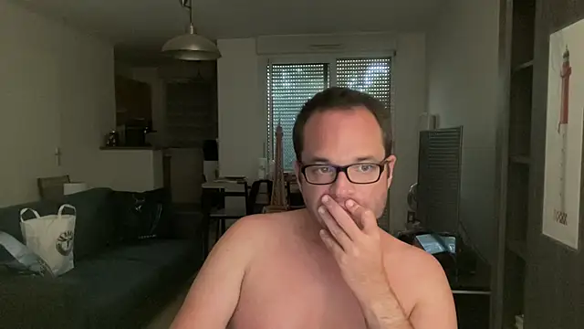 Snapshot of Funnyjul31 chatting on 06-29-26, 06:29 Funnyjul31 online show from 06-29-26, 06:29