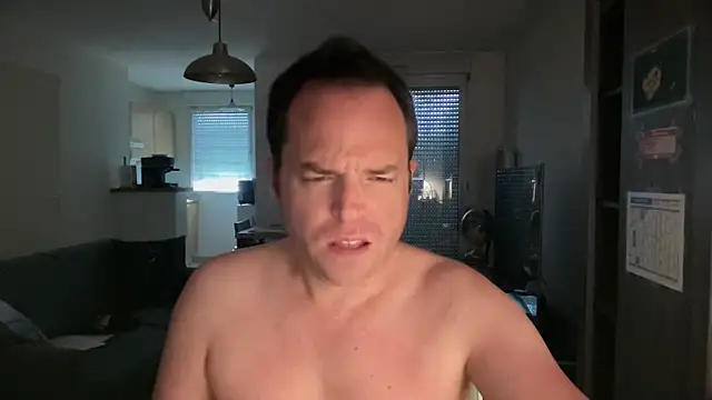 Snapshot of Funnyjul31 chatting on 03-31-26, 11:23 Funnyjul31 online show from 03-31-26, 11:23
