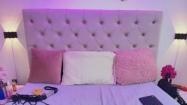 Snapshot of Alyssaa_Hunter chatting on 03-08-25, 07:31 Alyssaa Hunter online show from 03-08-25, 07:31