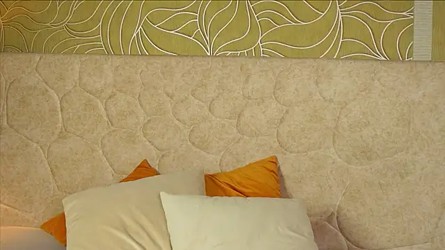 MillaBlis online show from 02-11-26, 05:24