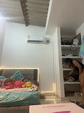 my cam online show from 02-14-25, 06:34