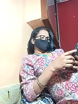 Snapshot of runi31 chatting on 02-05-26, 06:04 runi31 online show from 02-05-26, 06:04