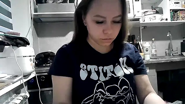 Snapshot of Misssweet_s chatting on 09-10-25, 04:00 Misssweet s online show from 09-10-25, 04:00
