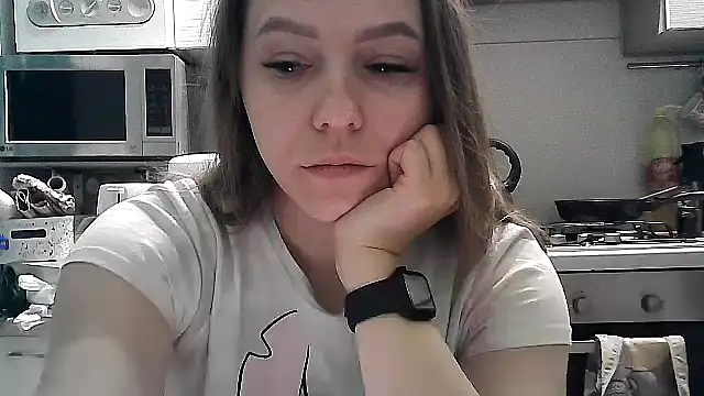 Snapshot of Misssweet_s chatting on 02-08-25, 04:46 Misssweet s online show from 02-08-25, 04:46