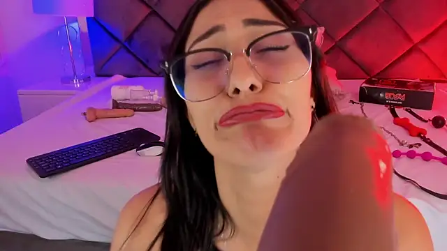 PamelaaPonce online show from 06-23-26, 03:43