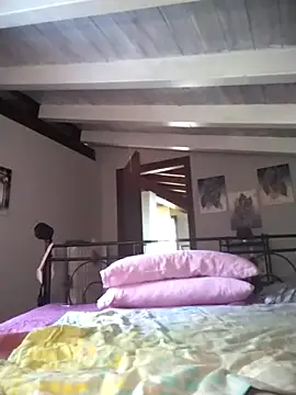 divinaerotica online show from 04-17-26, 04:21