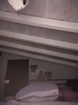 Snapshot of divinaerotica chatting on 03-09-25, 05:17 divinaerotica online show from 03-09-25, 05:17