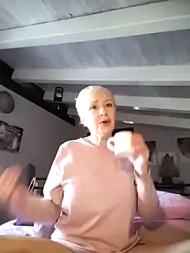 divinaerotica online show from 02-25-26, 03:23