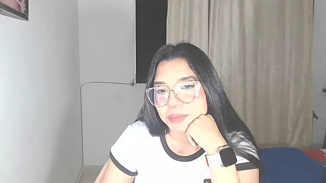 Snapshot of Antoneella_vz chatting on 02-26-25, 10:16 Antoneella vz online show from 02-26-25, 10:16