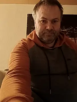 Snapshot of Pourleplasirs chatting on 03-18-25, 10:15 Pourleplasirs online show from 03-18-25, 10:15