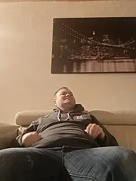 Snapshot of Pourleplasirs chatting on 02-03-25, 10:54 Pourleplasirs online show from 02-03-25, 10:54