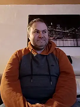 Snapshot of Pourleplasirs chatting on 02-19-25, 10:20 Pourleplasirs online show from 02-19-25, 10:20