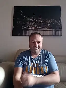 Pourleplasirs online show from 11-17-25, 01:59