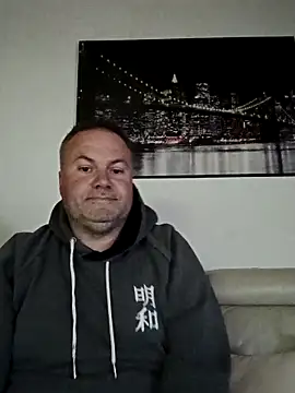 Pourleplasirs online show from 05-18-26, 10:03