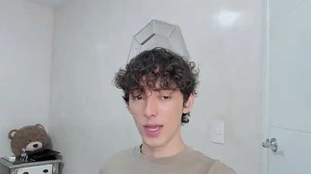 Snapshot of miketwink chatting on 02-17-26, 11:46 miketwink online show from 02-17-26, 11:46