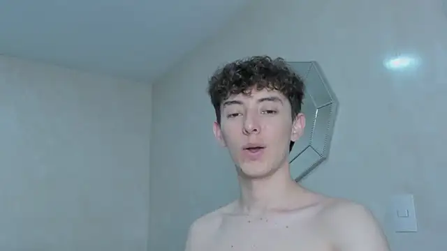 Snapshot of miketwink chatting on 11-18-25, 10:02 miketwink online show from 11-18-25, 10:02