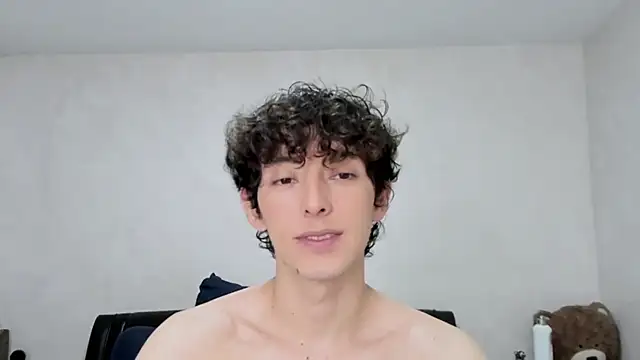 Snapshot of miketwink chatting on 02-25-26, 09:36 miketwink online show from 02-25-26, 09:36