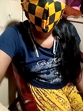 Snapshot of Tamil_roja17 chatting on 02-26-25, 05:21 Tamil roja17 online show from 02-26-25, 05:21