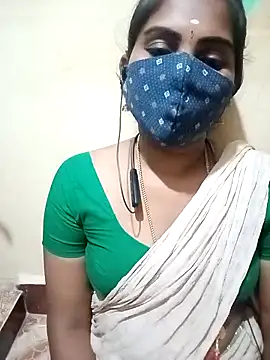 Snapshot of Tamil_roja17 chatting on 09-18-25, 07:17 Tamil roja17 online show from 09-18-25, 07:17
