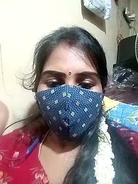 Snapshot of Tamil_roja17 chatting on 03-18-25, 07:55 Tamil roja17 online show from 03-18-25, 07:55
