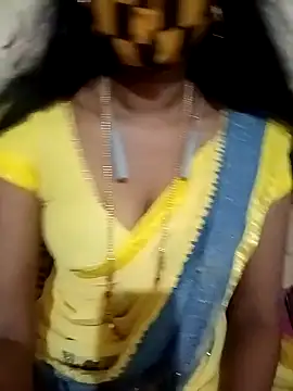 Snapshot of Tamil_roja17 chatting on 02-27-25, 06:13 Tamil roja17 online show from 02-27-25, 06:13