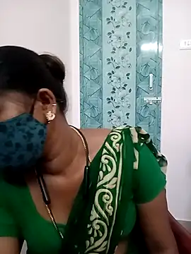 Snapshot of Tamil_roja17 chatting on 05-08-26, 02:59 Tamil roja17 online show from 05-08-26, 02:59