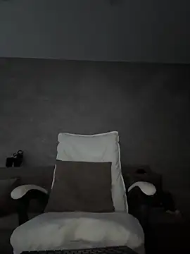 LillySquirtShot online show from 05-05-26, 11:30