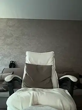 LillySquirtShot online show from 06-18-26, 11:10