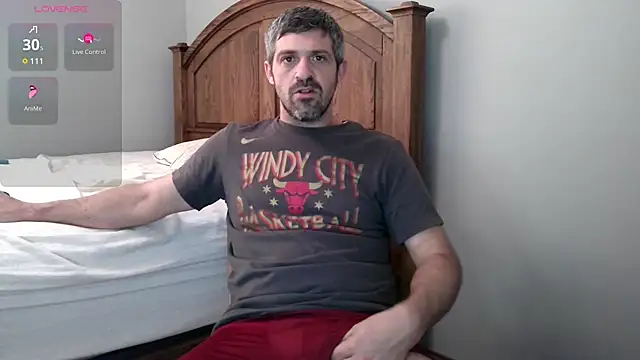 Snapshot of Troyt87 chatting on 06-09-26, 04:30 Troyt87 online show from 06-09-26, 04:30