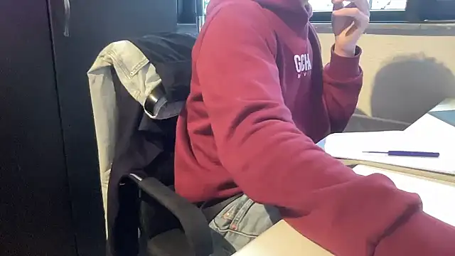 bullyboyy online show from 01-12-26, 08:43