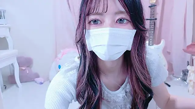 Snapshot of Megu-mimi chatting on 09-26-25, 10:44 Megu-mimi online show from 09-26-25, 10:44