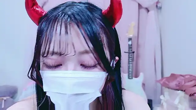 Megu-mimi online show from 12-05-25, 01:43