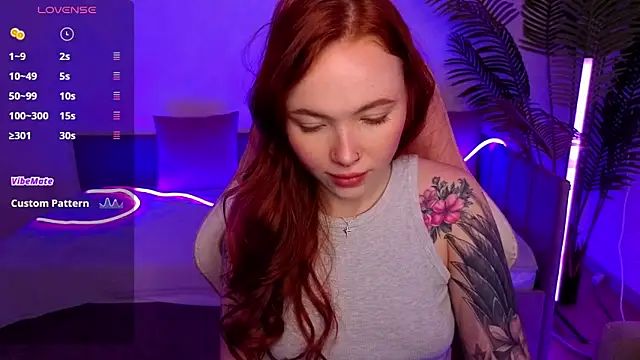 Maya Light online show from 11-19-25, 01:49