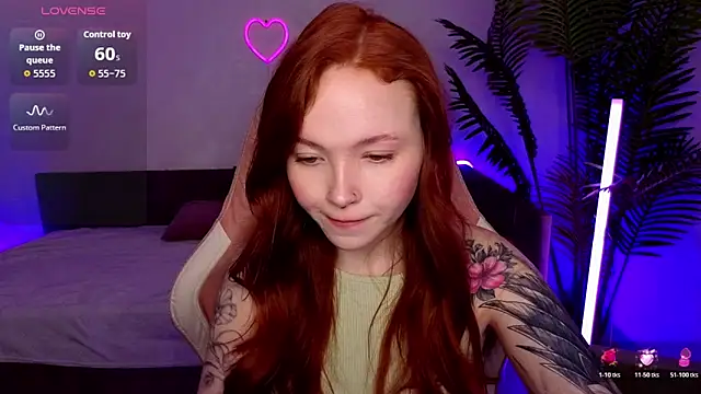 Maya Light online show from 02-18-26, 01:58